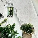 Casa De Oro Alma アパートホテル 4*