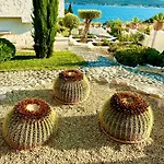 アパートホテル Casa De Oro Alma 4*